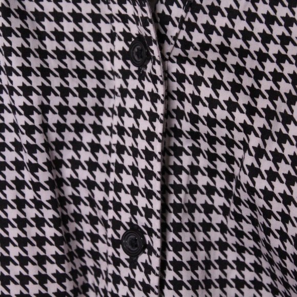 Lane Bryant Short Sleeve black and white houndstooth Button up Shirt - Picture 3 of 6